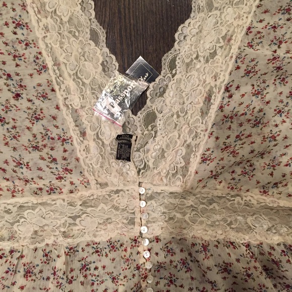 NEW Passport plus size lace floral hobo sheer flower shirt 2X - Picture 5 of 6